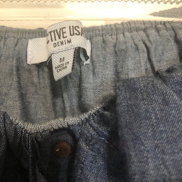 Active USA Denim Off Then Shoulder Ruffle Crop - Picture 10 of 12